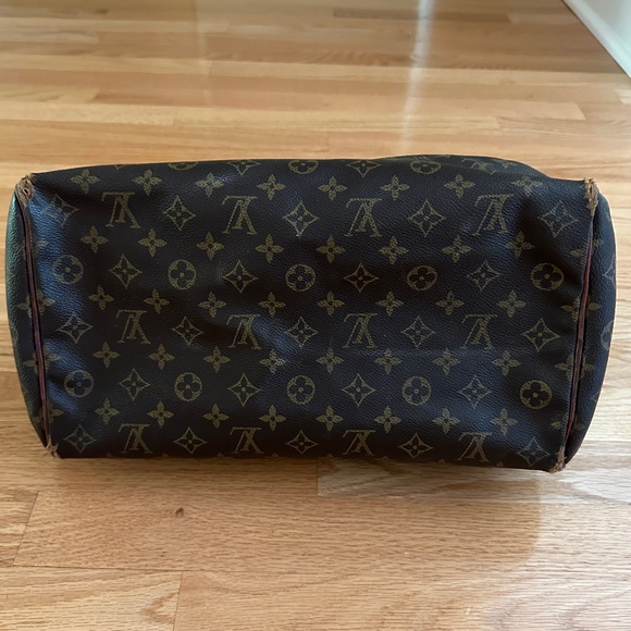 Louis Vuitton Vintage Speedy Leather Handbag Serial Number FH0942 - Picture 2 of 16